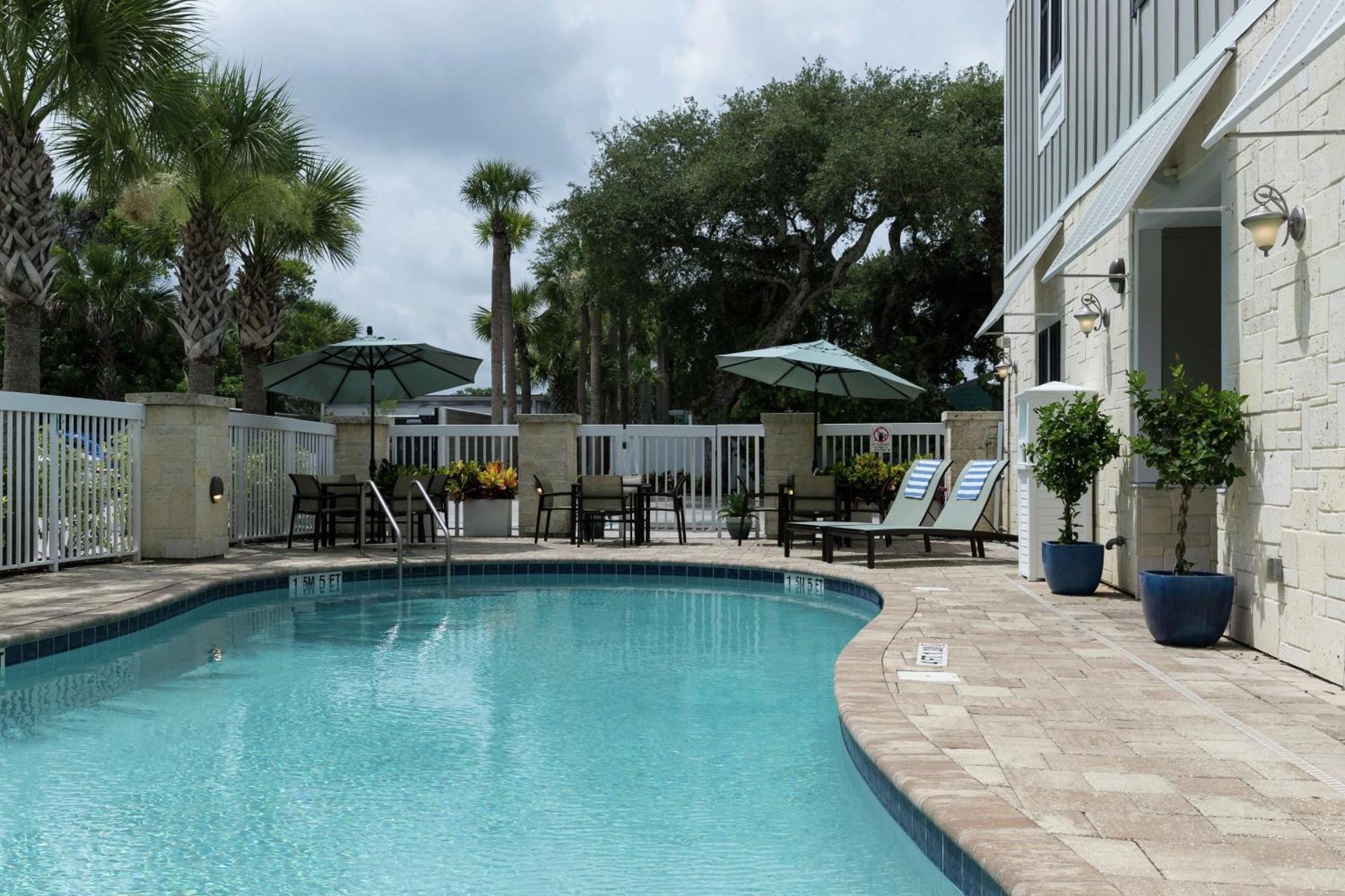 Hampton Inn New Smyrna Beach Exterior photo